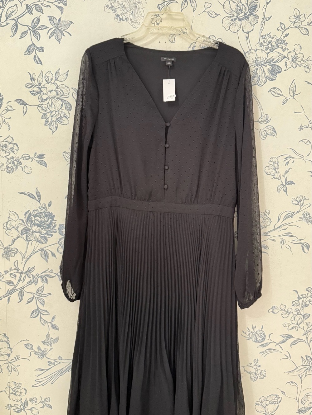 Ann Taylor Black Long Sleeve Pleated Midi Dress